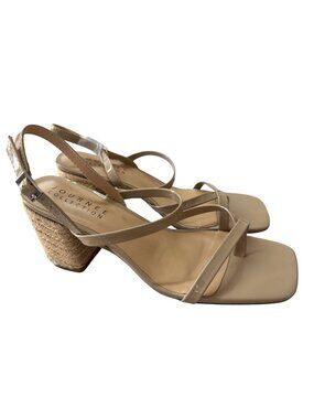 Journee Collection Olivina Taupe Faux Patent Leather Block Heel Sandals Size 9
